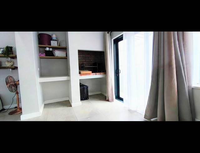 3 BEDROOM HOUSE FOR SALE IN BLUE MOUNTAIN VILLAGE